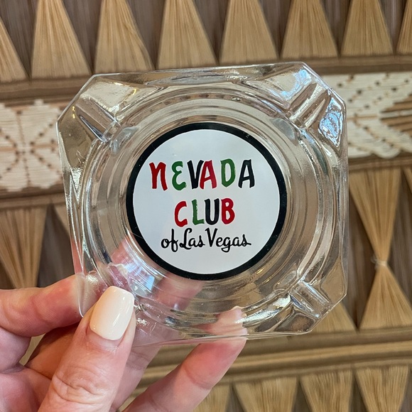 Nevada Club Casino - Las Vegas, Nevada Souvenir Matchbook & Matching Ashtray set - Picture 3 of 6